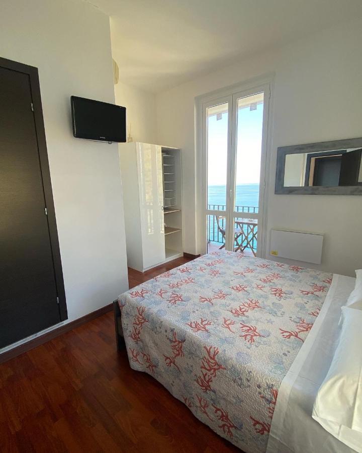 Sollevante Guest House Riomaggiore Exterior photo