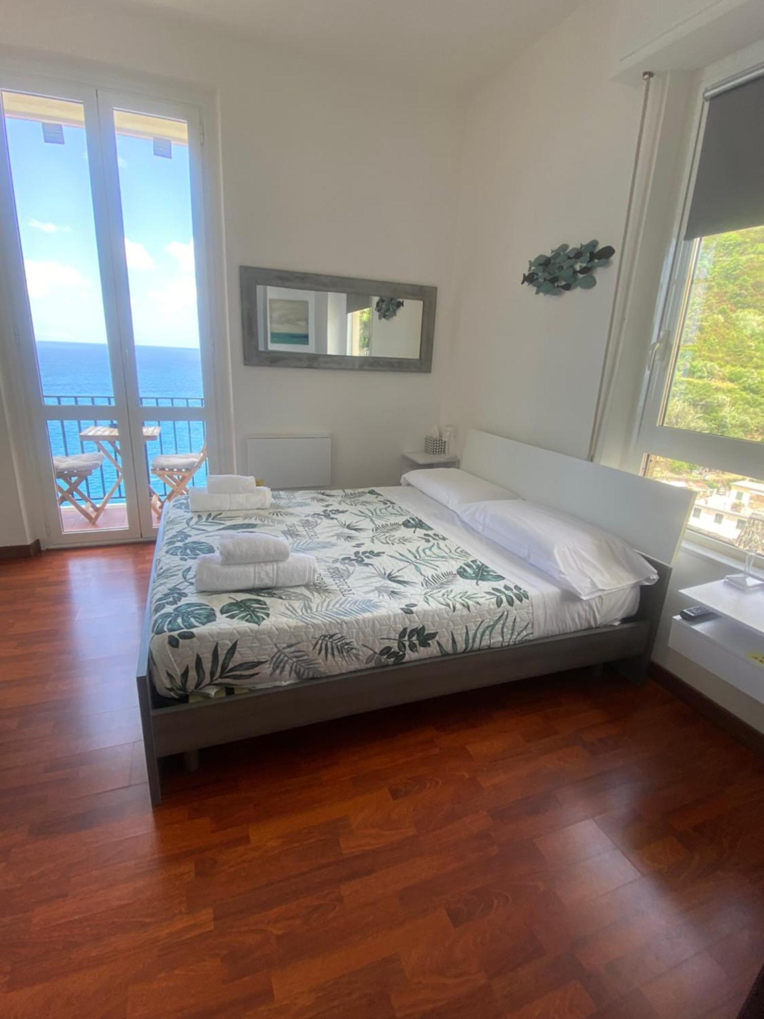 Sollevante Guest House Riomaggiore Exterior photo