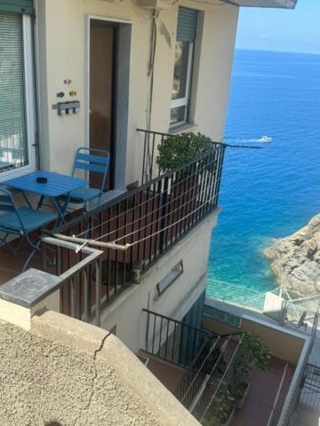 Sollevante Guest House Riomaggiore Exterior photo